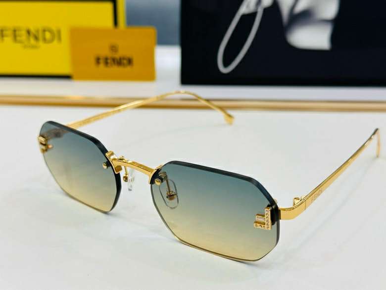 Picture of Fendi Sunglasses _SKUfw56969327fw